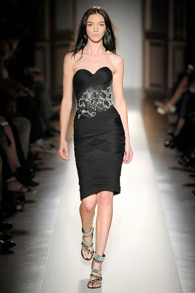 Look 12
